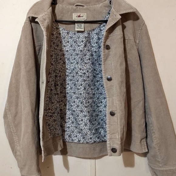 LL. Bean Vintage Corduroy Trucker Style Jacket. Size M - Picture 7 of 12